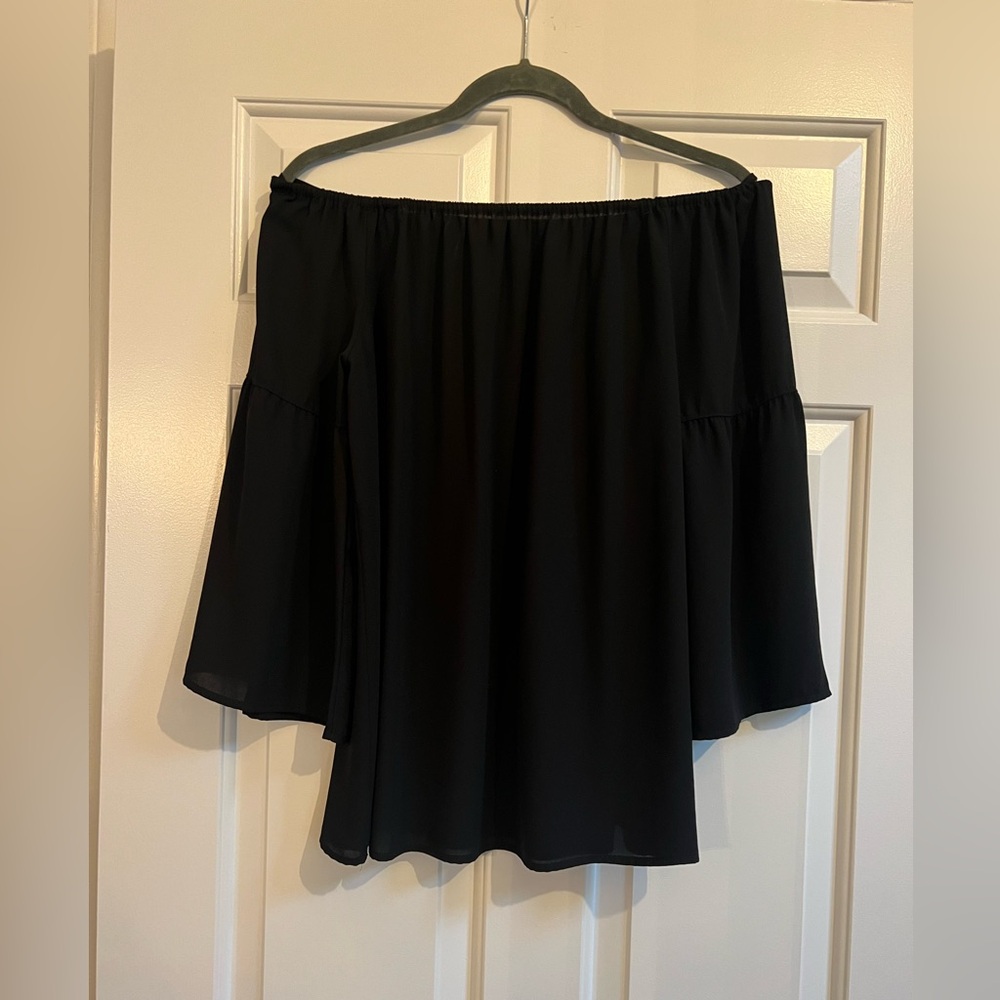 Chic Black Pleione Top